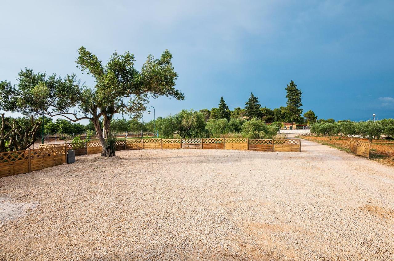 Camp San Antonio Hotel Biograd Na Moru Exterior photo