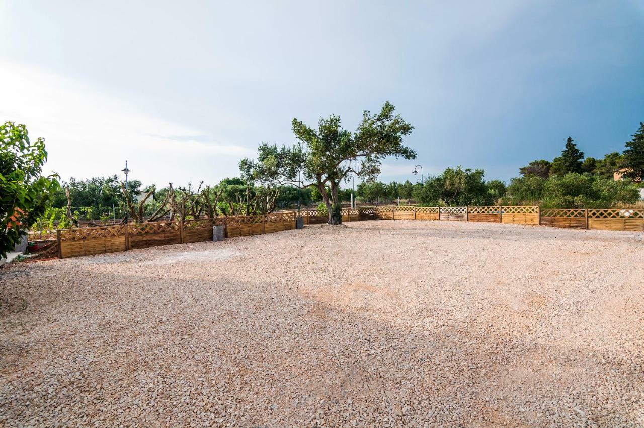 Camp San Antonio Hotel Biograd Na Moru Exterior photo